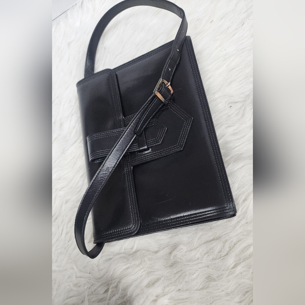 YSL Black Leather Bag – Elegant - Picture 7 of 15